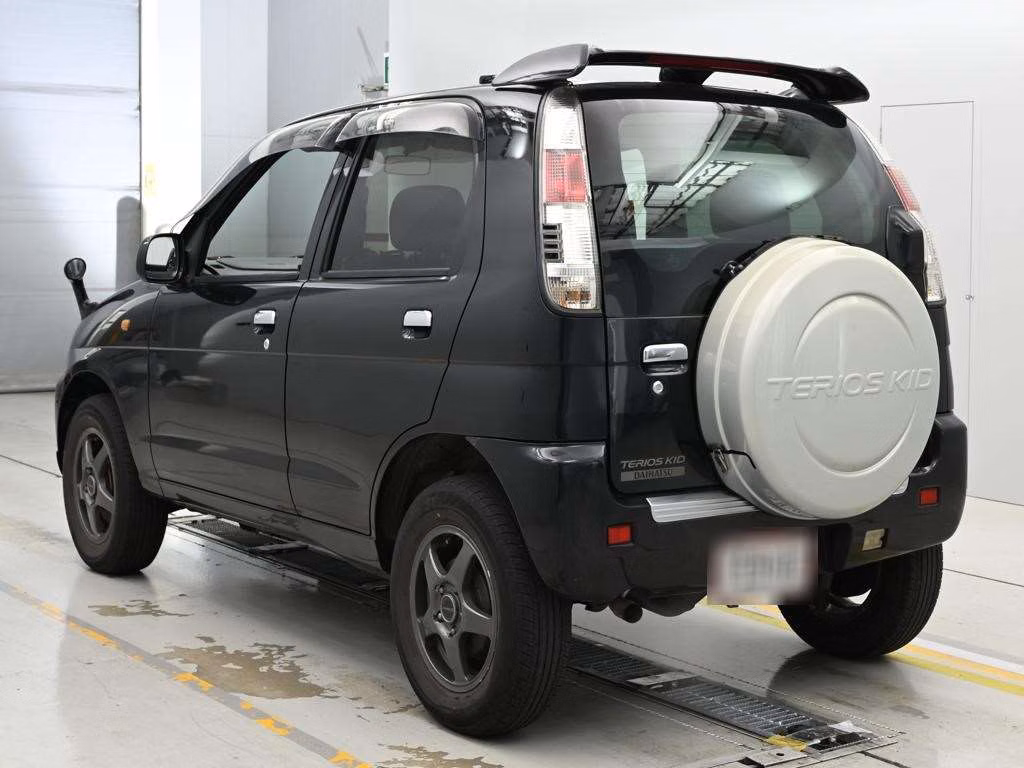 DAIHATSU TERIOS KID