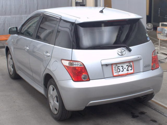TOYOTA IST