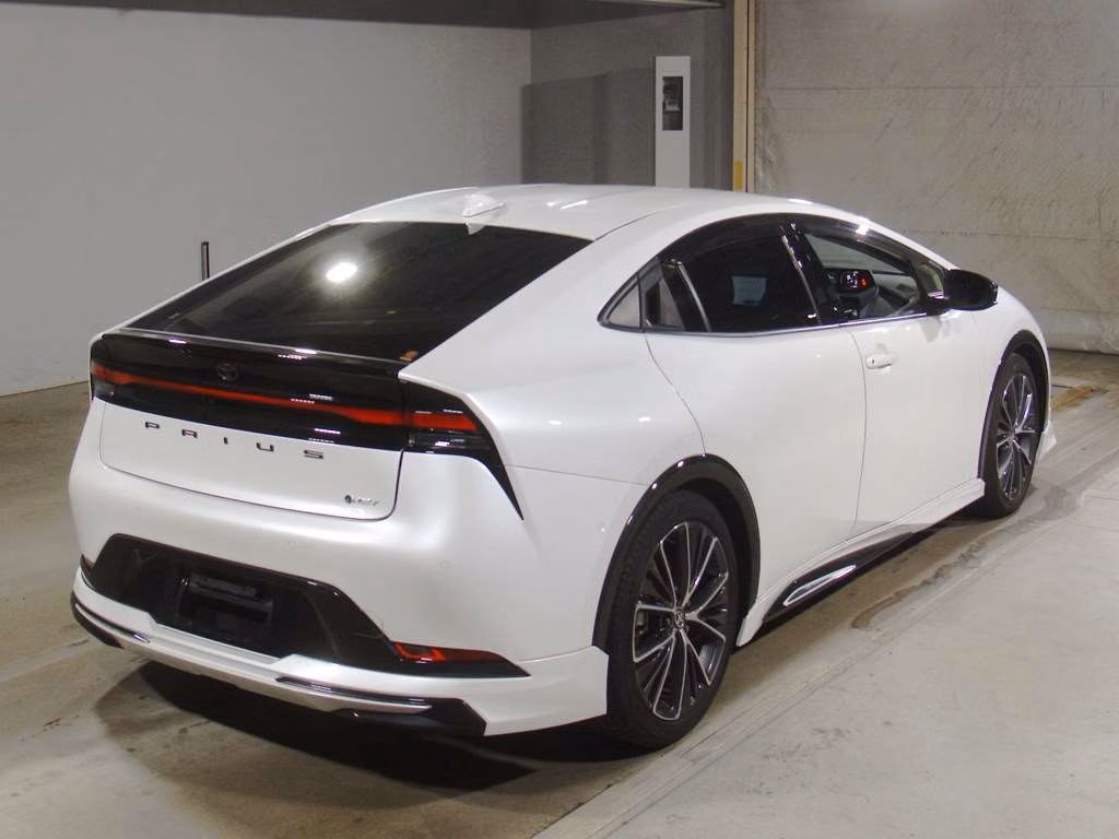 TOYOTA PRIUS