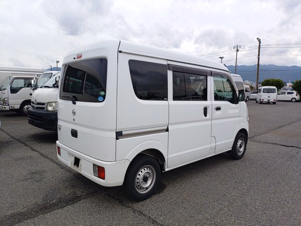 NISSAN NV100 CLIPPER