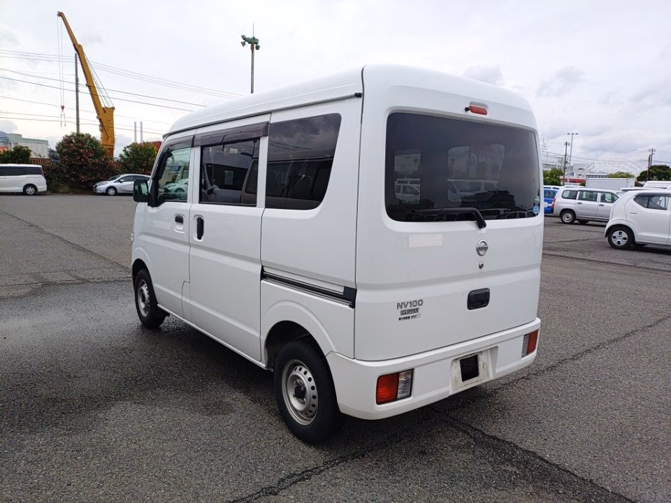 NISSAN NV100 CLIPPER