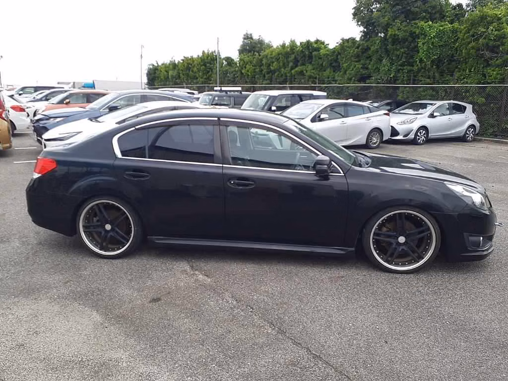 SUBARU LEGACY B4