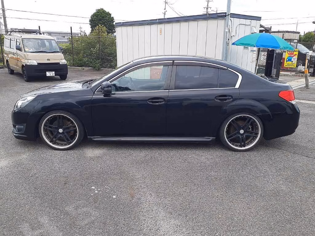 SUBARU LEGACY B4