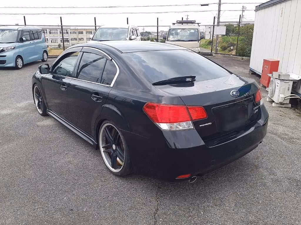 SUBARU LEGACY B4