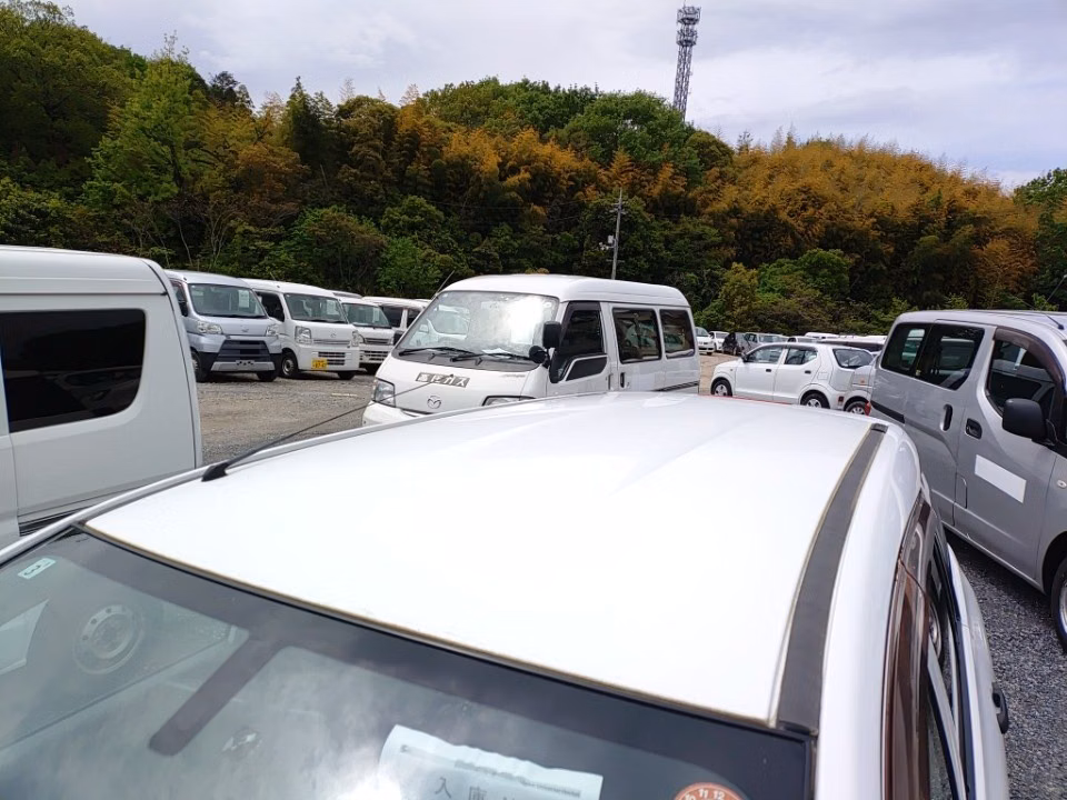 MAZDA FAMILIA