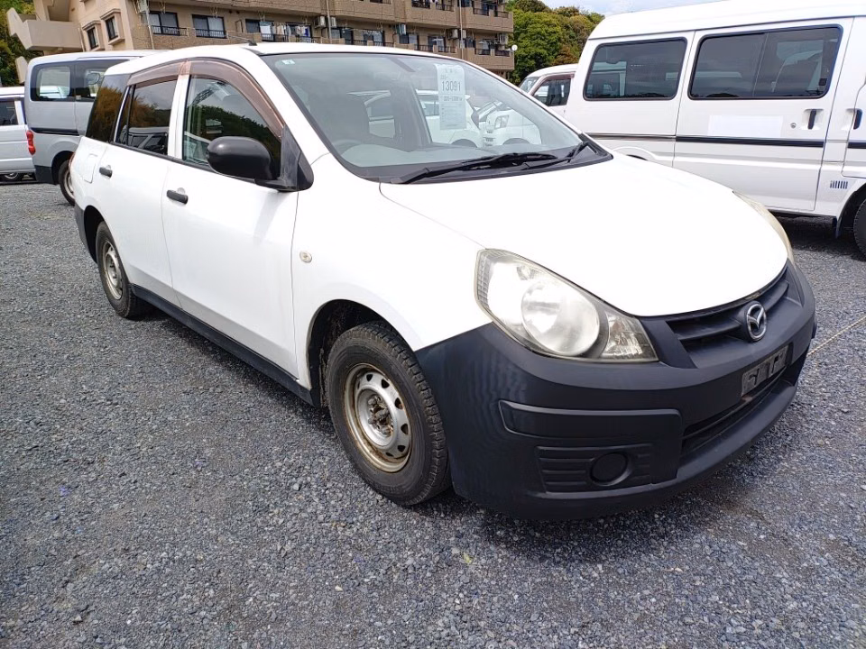 MAZDA FAMILIA
