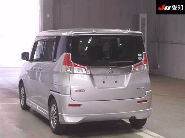 MITSUBISHI DELICA D:2