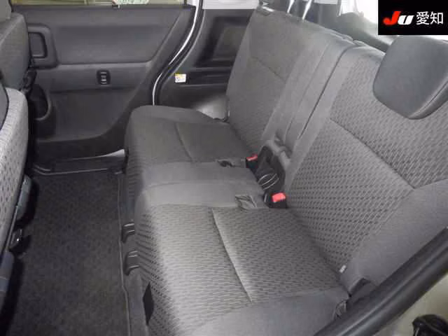 MITSUBISHI DELICA D:2
