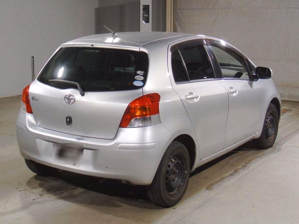 TOYOTA VITZ