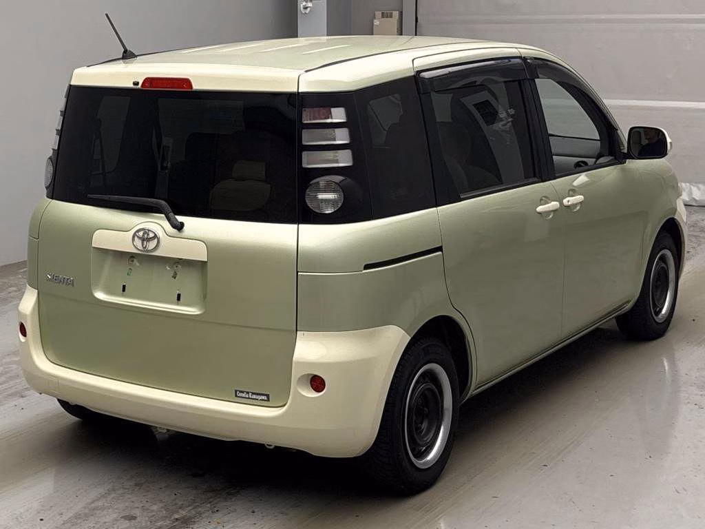 TOYOTA SIENTA