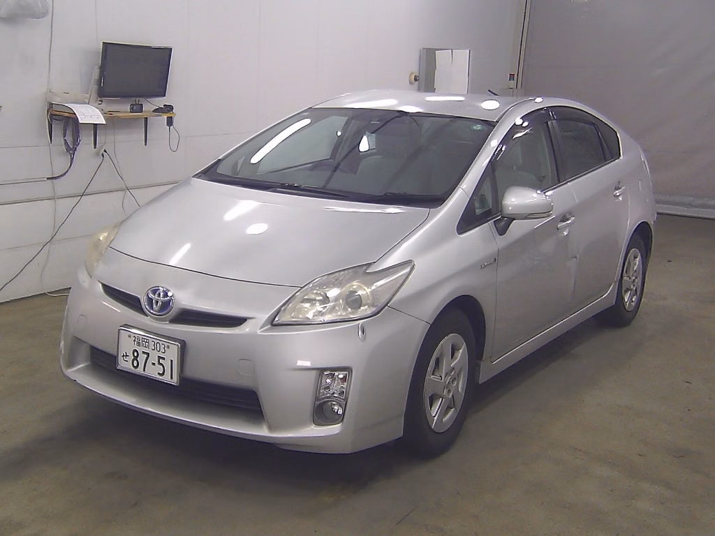 TOYOTA PRIUS