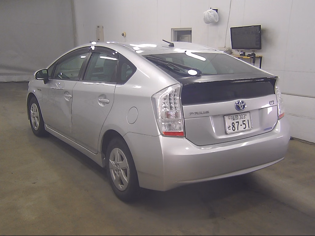 TOYOTA PRIUS