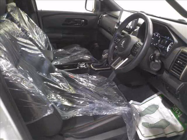 MITSUBISHI TRITON