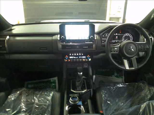 MITSUBISHI TRITON