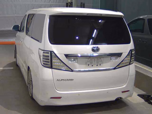 TOYOTA ALPHARD