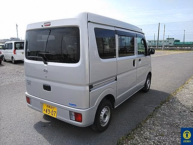 NISSAN NV100 CLIPPER