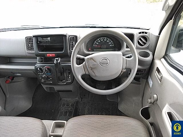 NISSAN NV100 CLIPPER