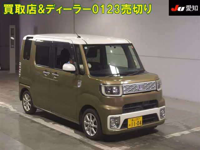 DAIHATSU WAKE