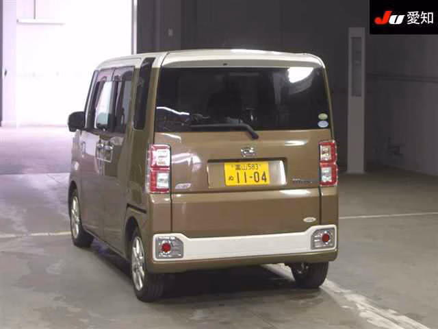 DAIHATSU WAKE