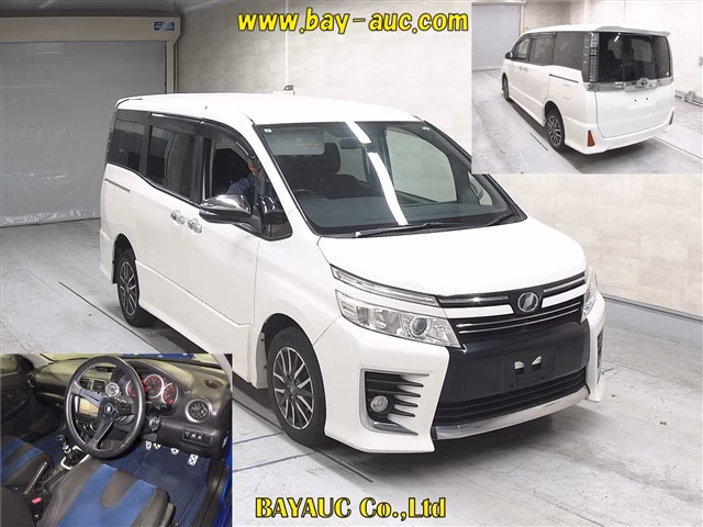 TOYOTA VOXY