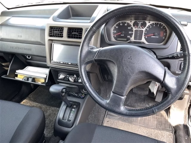 MITSUBISHI PAJERO MINI