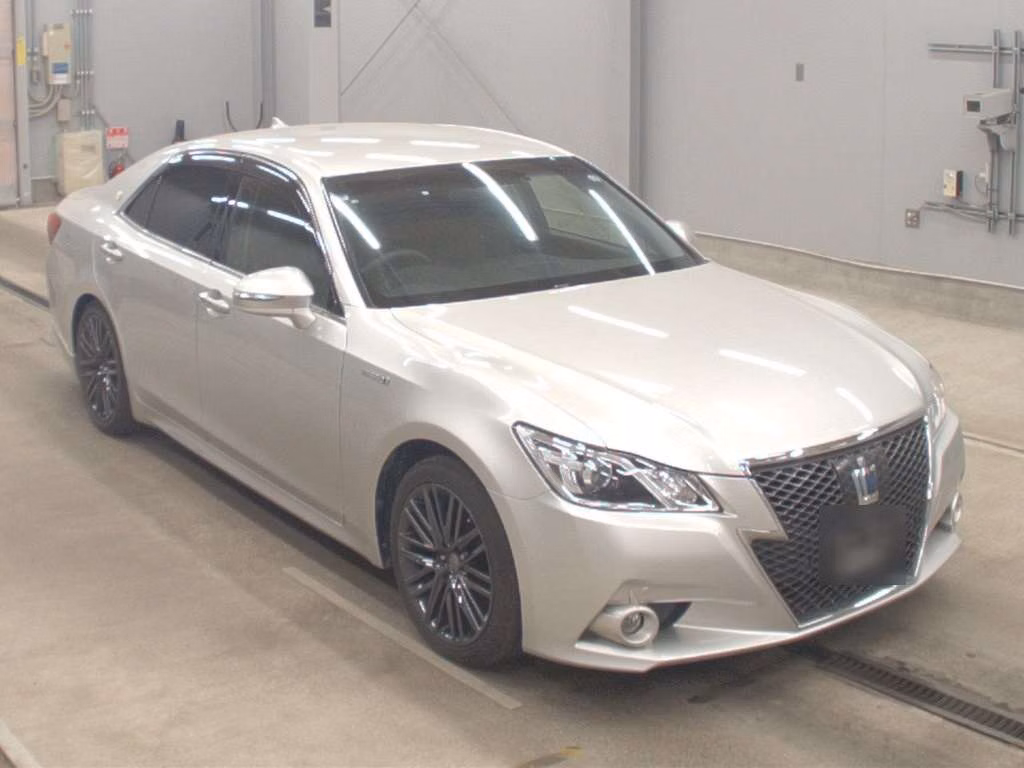 TOYOTA CROWN