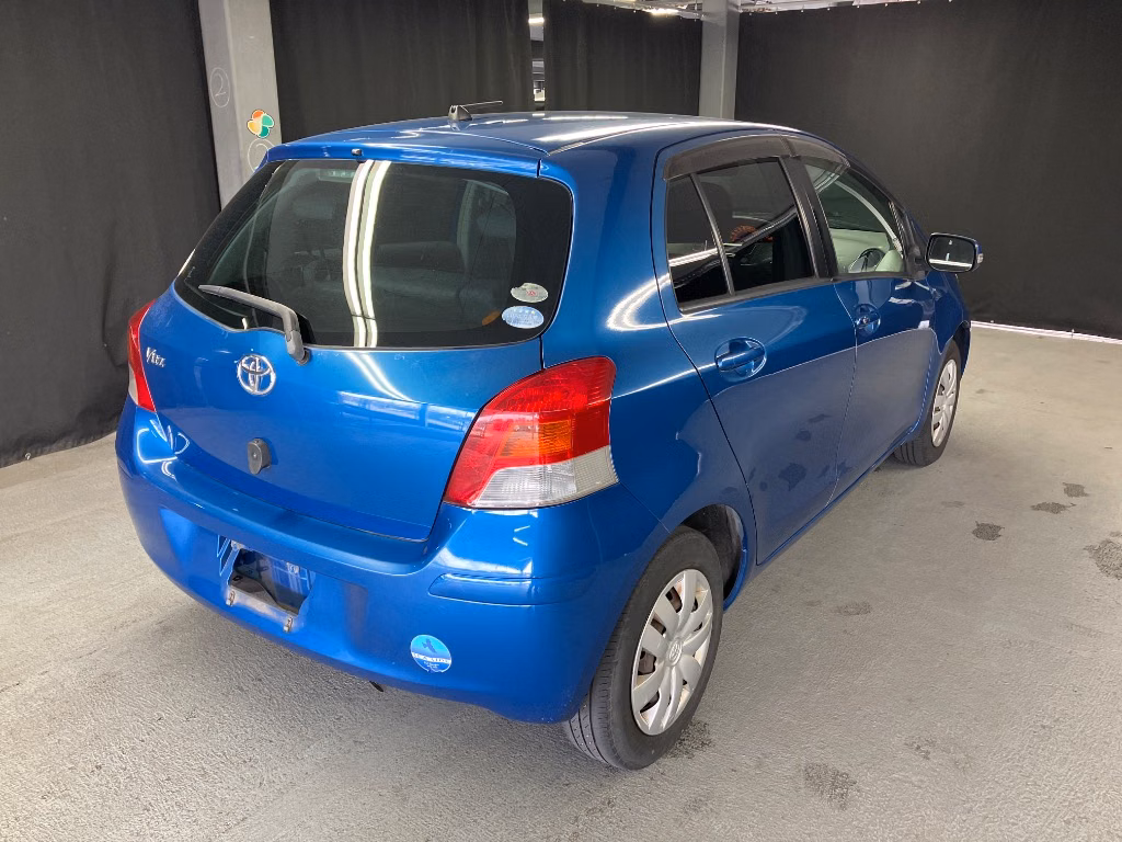 TOYOTA VITZ