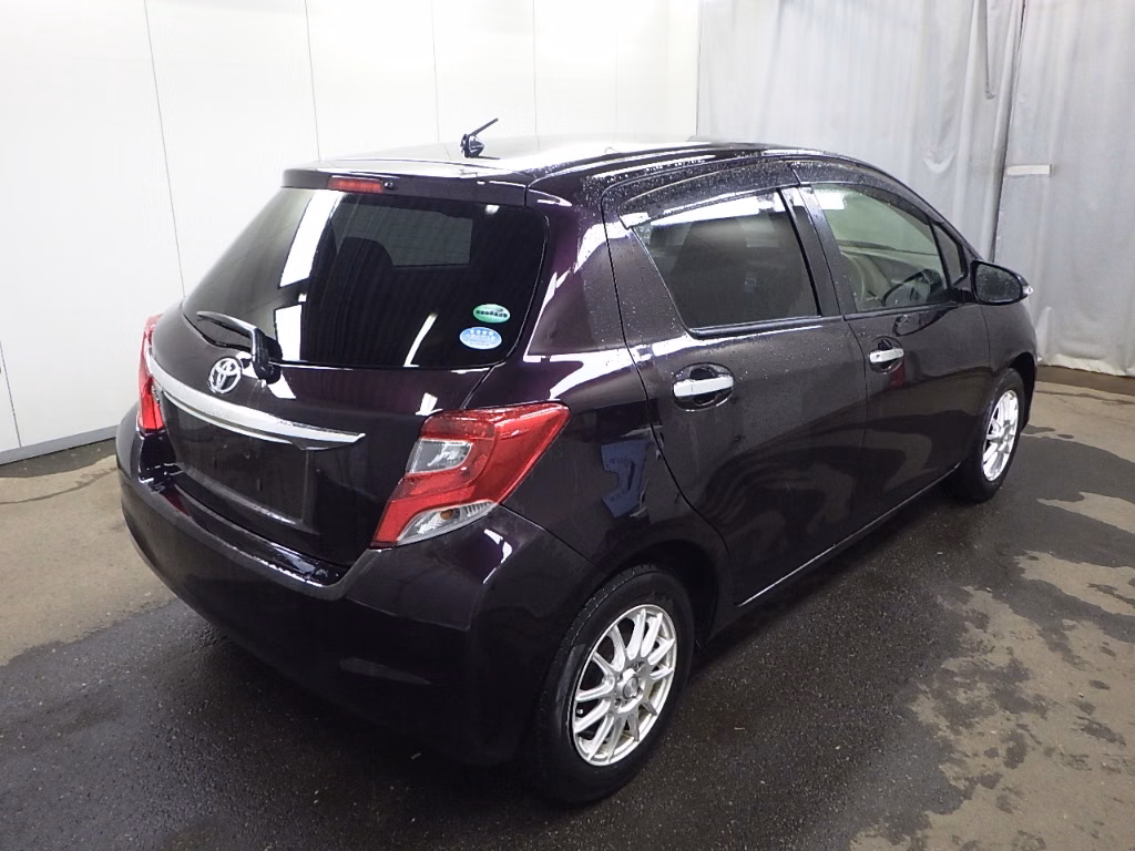 TOYOTA VITZ