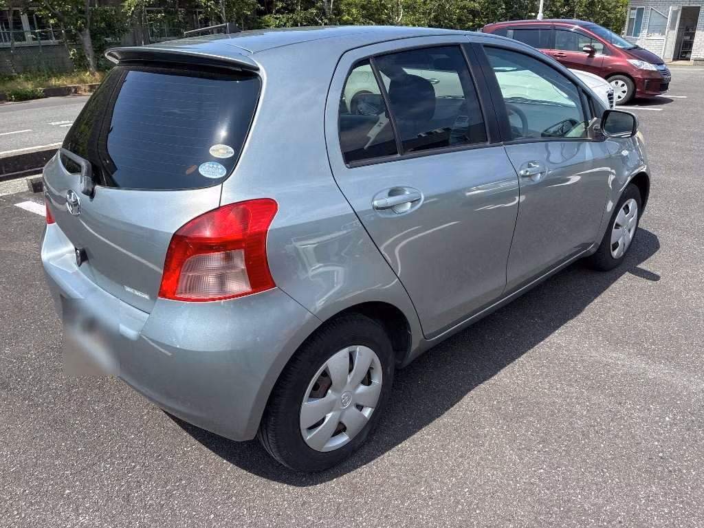 TOYOTA VITZ