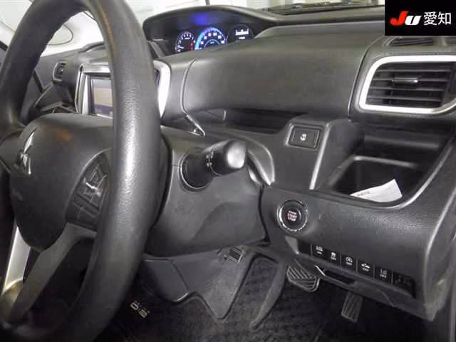 MITSUBISHI DELICA D:2