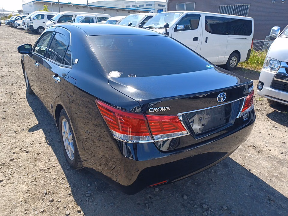 TOYOTA CROWN