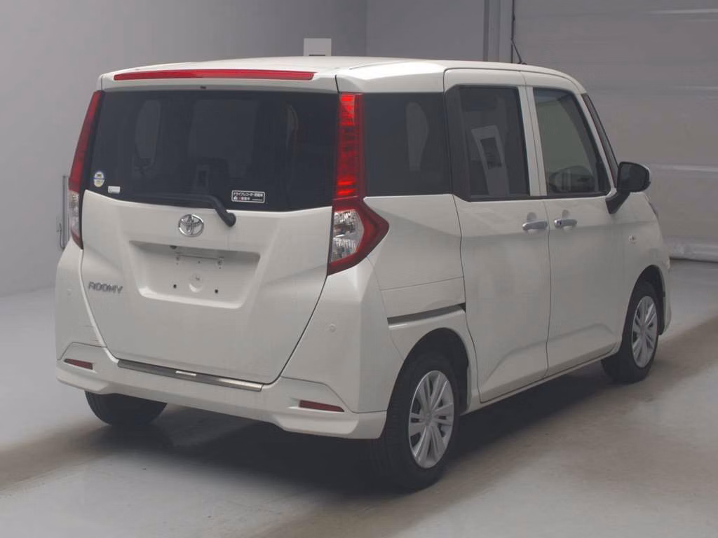 TOYOTA ROOMY