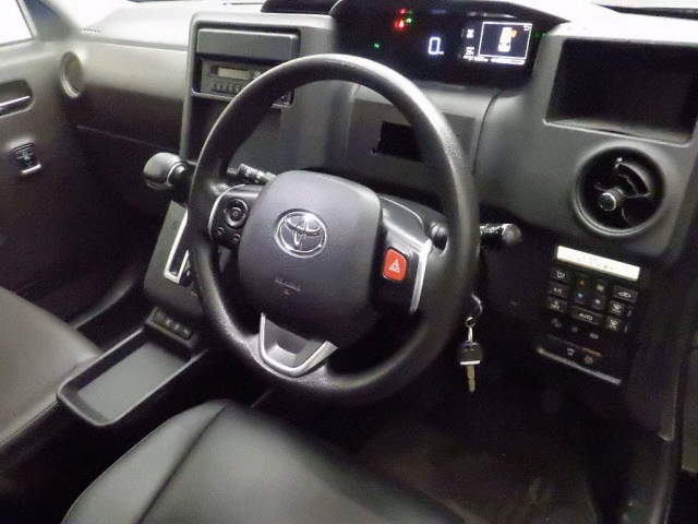 TOYOTA JPN TAXI