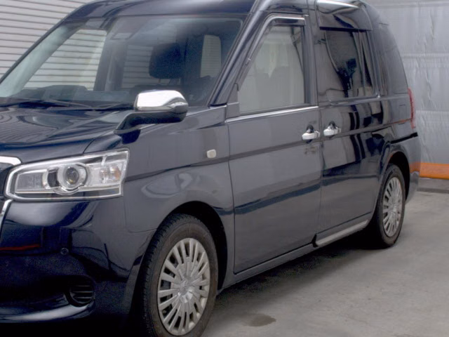 TOYOTA JPN TAXI
