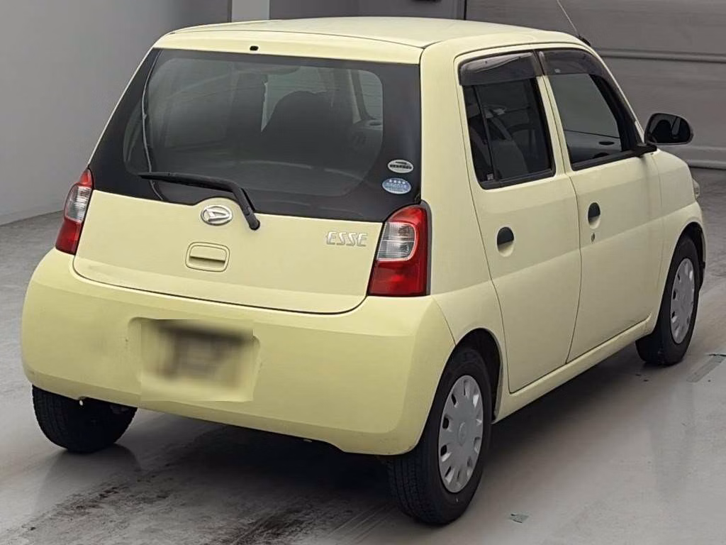 DAIHATSU ESSE