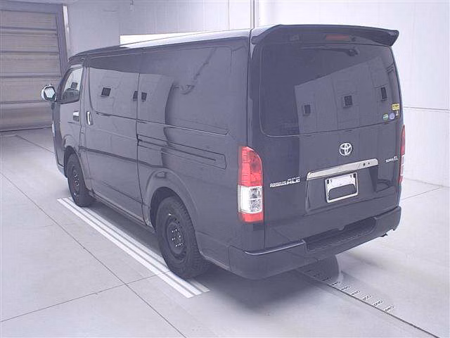 TOYOTA REGIUS ACE