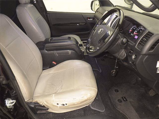 TOYOTA REGIUS ACE