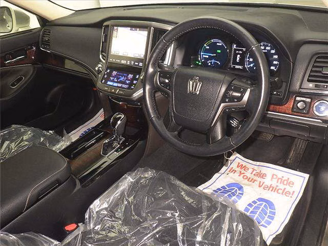 TOYOTA CROWN