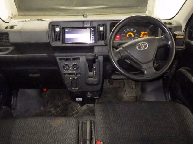 TOYOTA PIXIS VAN