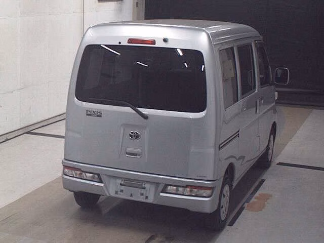 TOYOTA PIXIS VAN