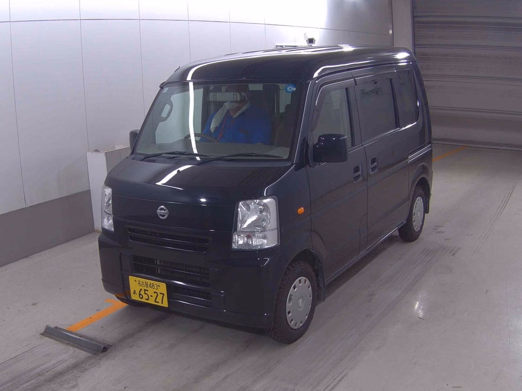 NISSAN NV100 CLIPPER