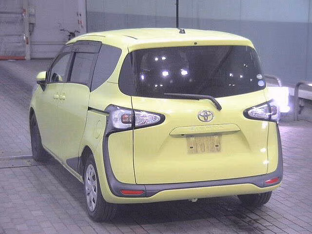 TOYOTA SIENTA