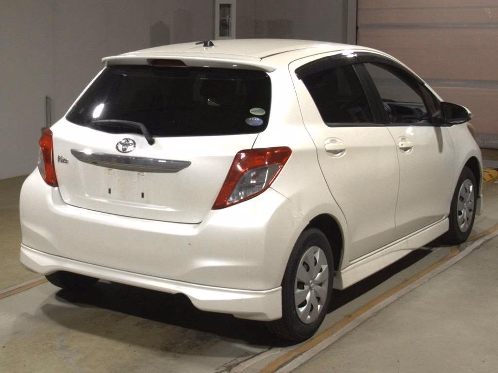 TOYOTA VITZ