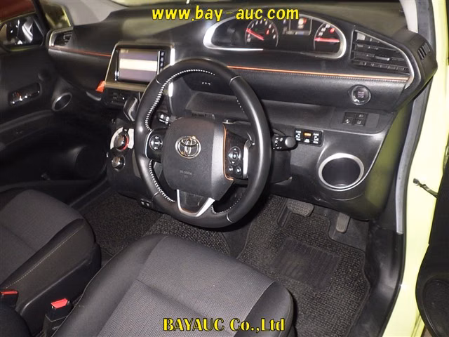 TOYOTA SIENTA