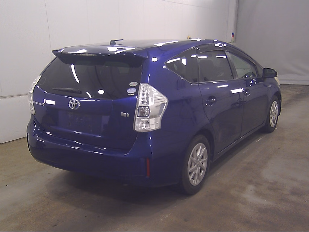 TOYOTA PRIUS ALPHA