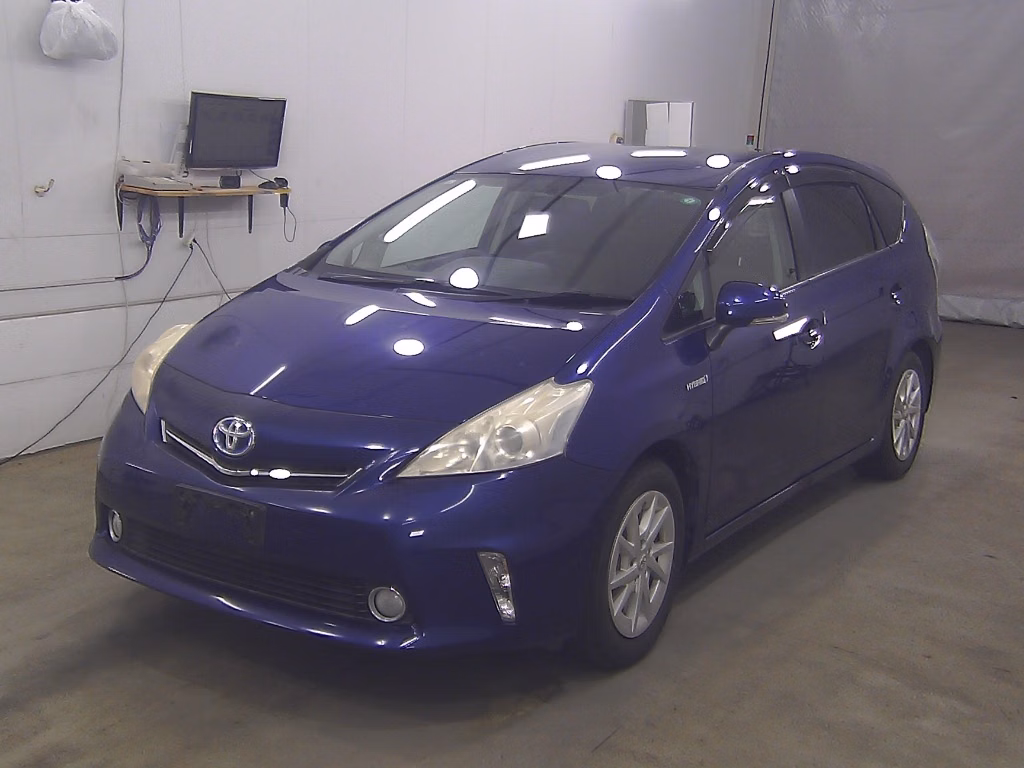 TOYOTA PRIUS ALPHA