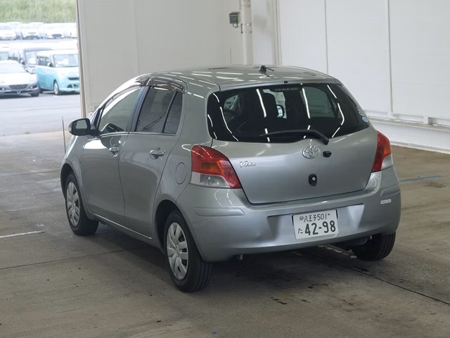 TOYOTA VITZ