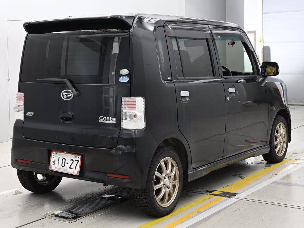DAIHATSU MOVE CONTE