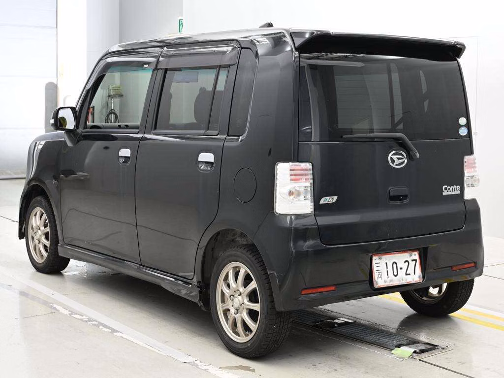 DAIHATSU MOVE CONTE