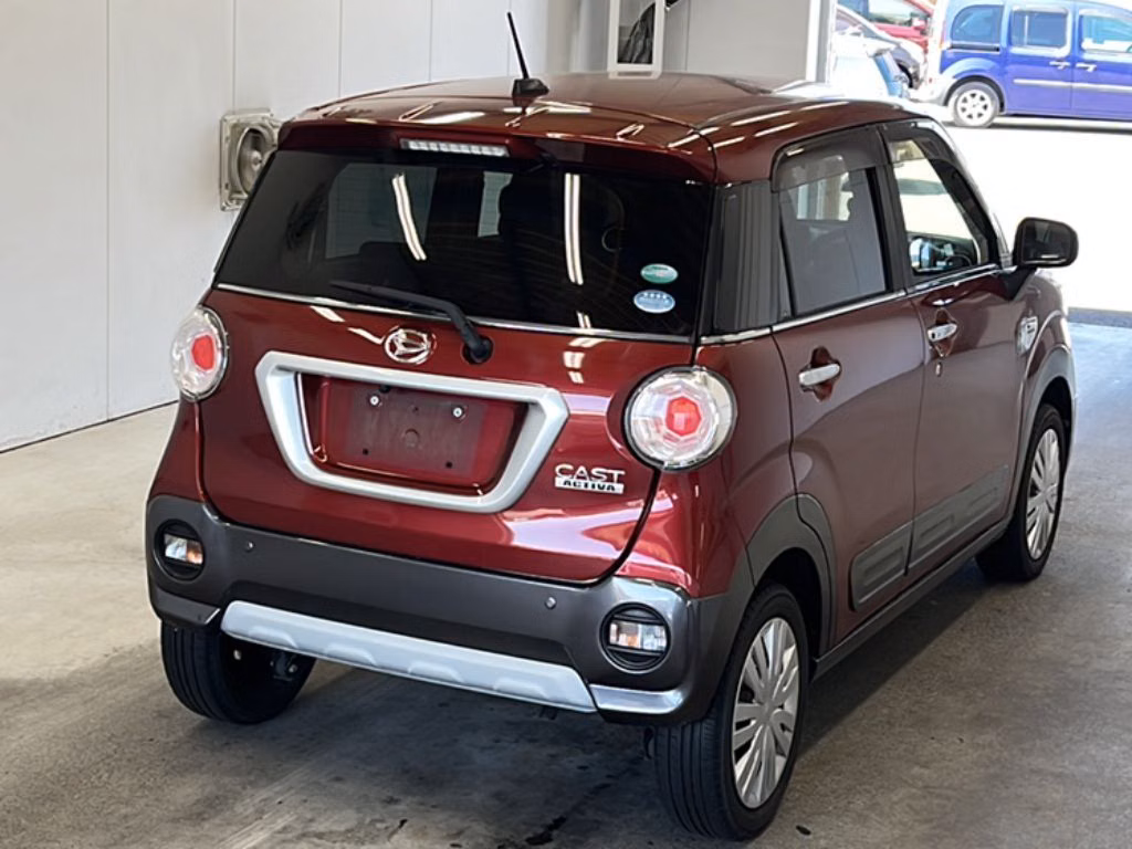 DAIHATSU CAST